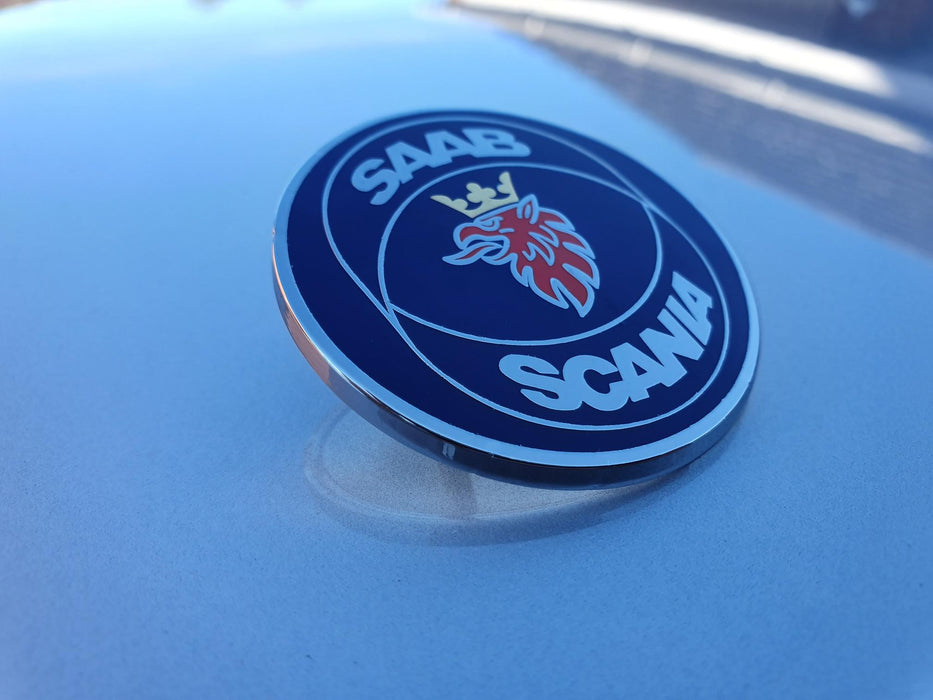 PRE-00105. Saab Scania Bonnet Badge original part no 4522884 fits Saab 90, c900, ng900, 9000 and 9-3 New and improved with UV protective epoxy coating.